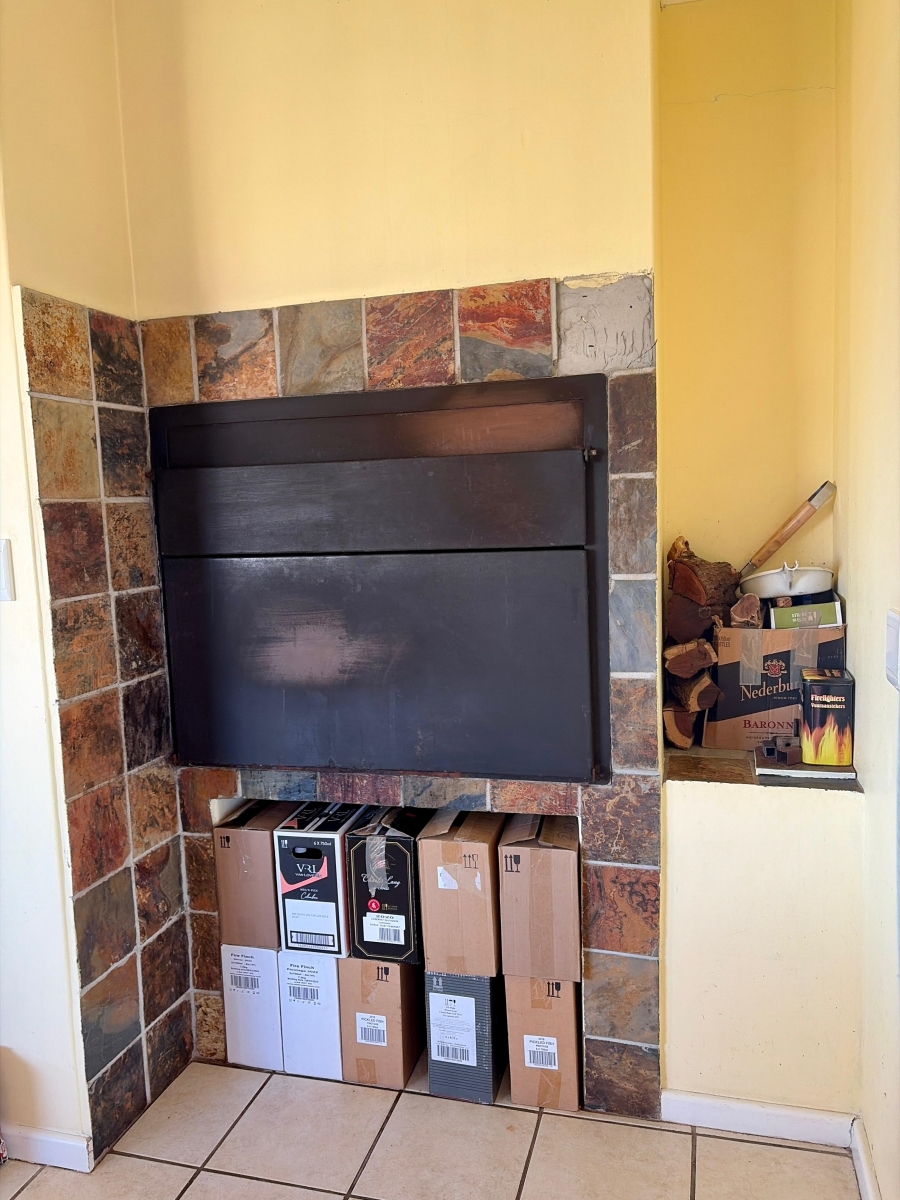 3 Bedroom Property for Sale in Boggomsbaai Western Cape
